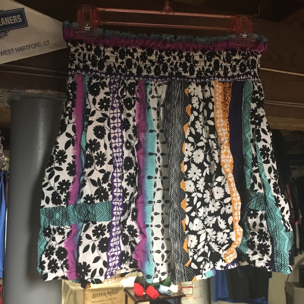 Funky Cute Patterned Skirt - Picture 2 of 2